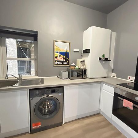 Two Bed Apartment Эдинбург Экстерьер фото