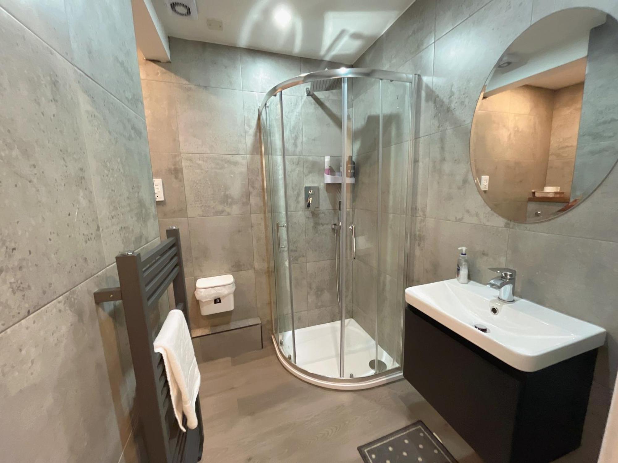 Two Bed Apartment Эдинбург Экстерьер фото